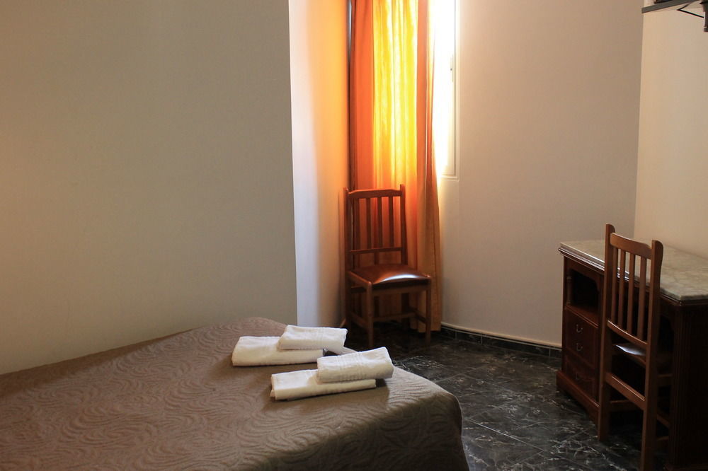 Hostal Conchita Legazpi Madrid Ngoại thất bức ảnh