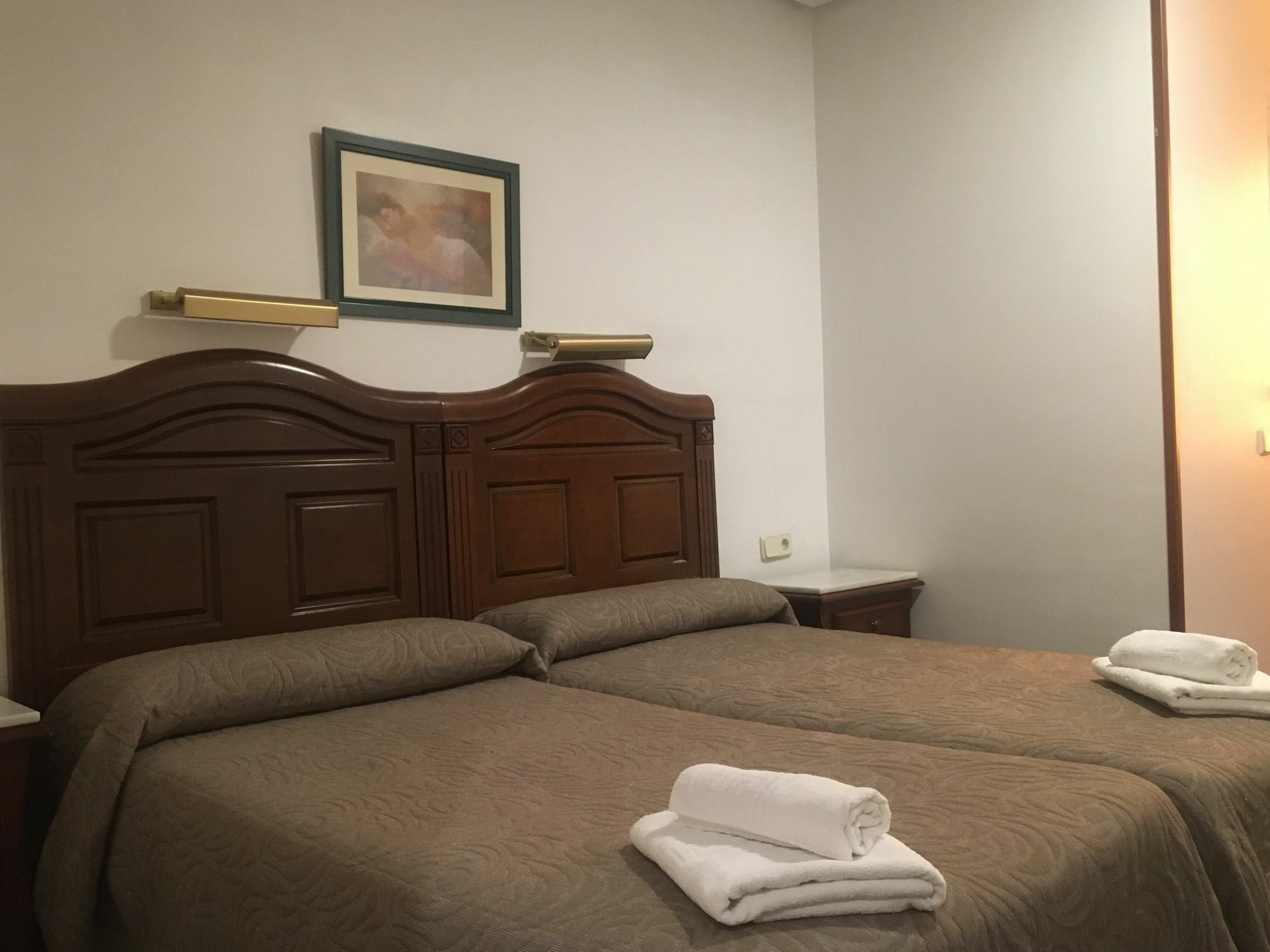 Hostal Conchita Legazpi Madrid Ngoại thất bức ảnh