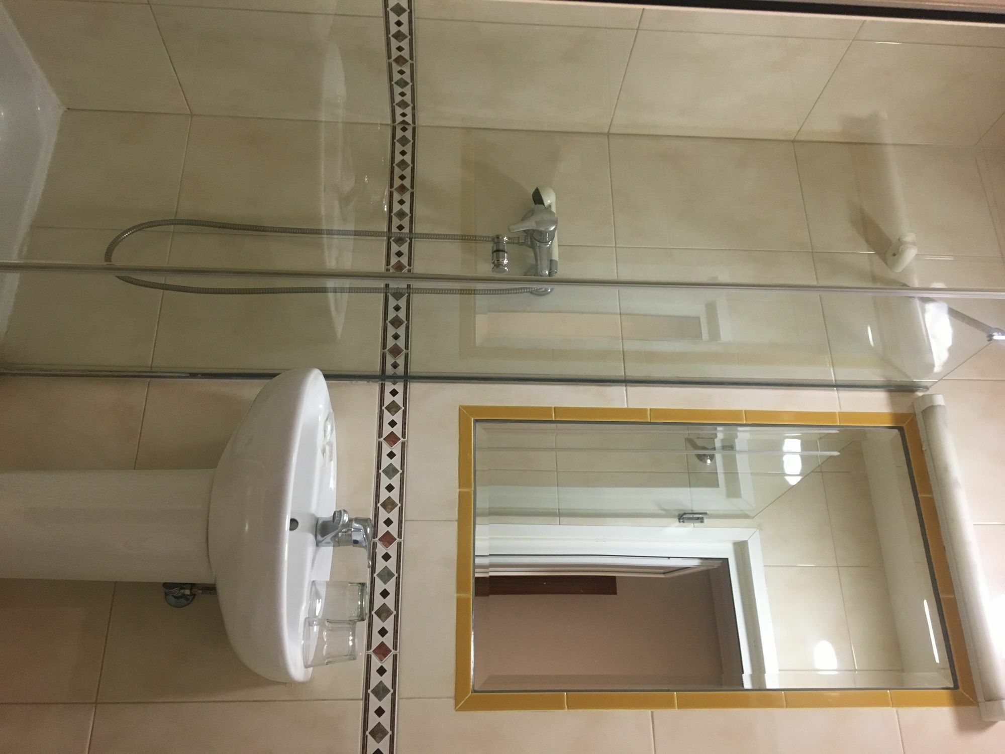 Hostal Conchita Legazpi Madrid Ngoại thất bức ảnh