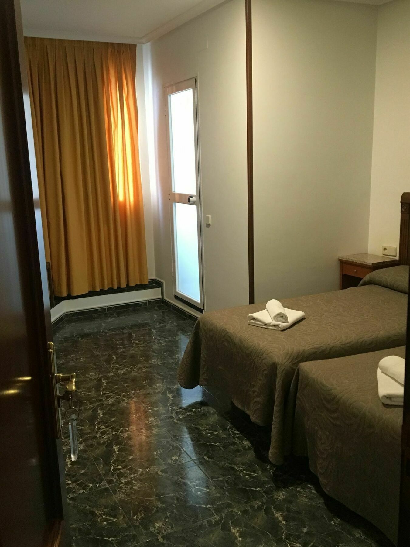 Hostal Conchita Legazpi Madrid Ngoại thất bức ảnh
