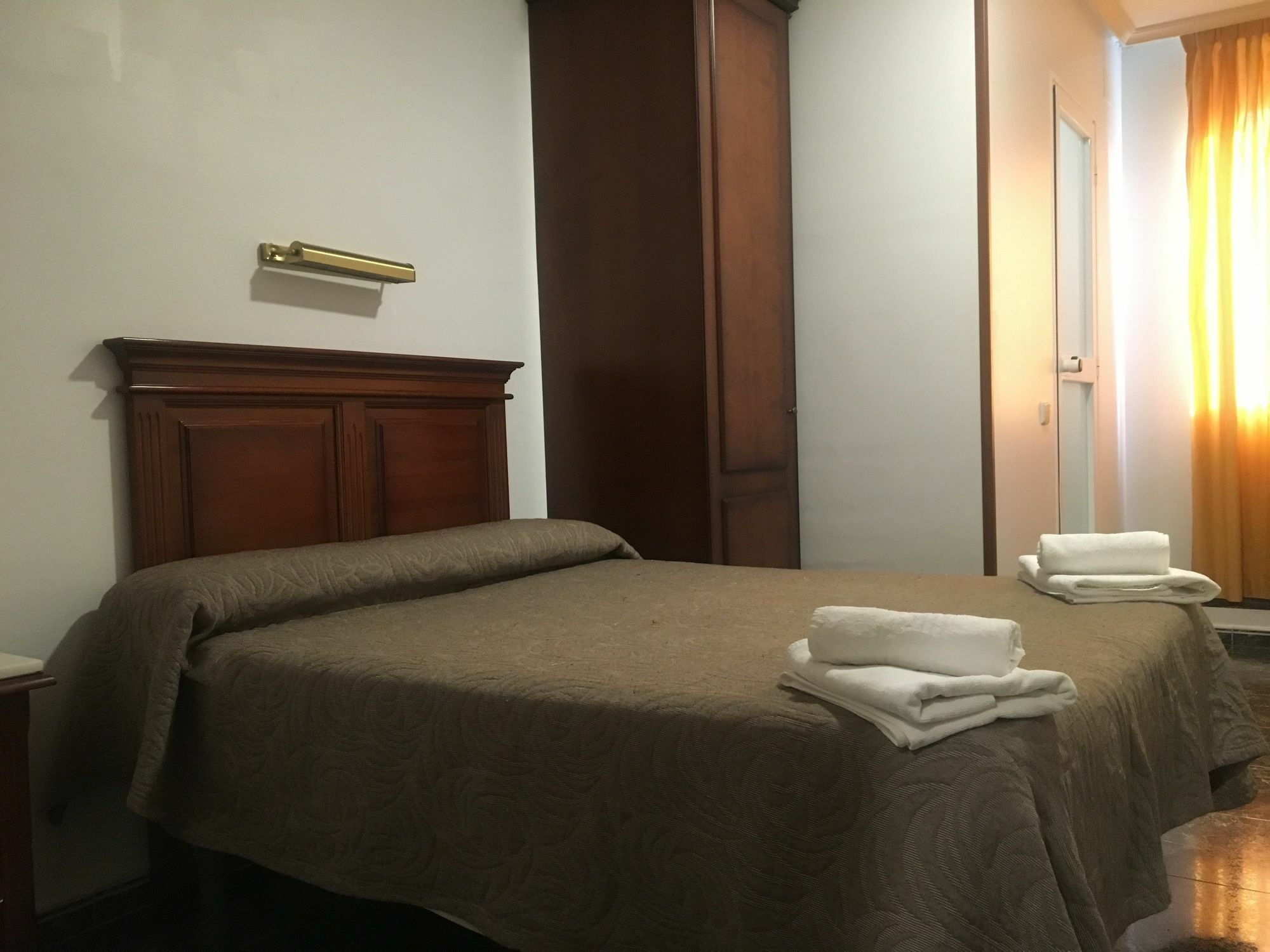 Hostal Conchita Legazpi Madrid Ngoại thất bức ảnh