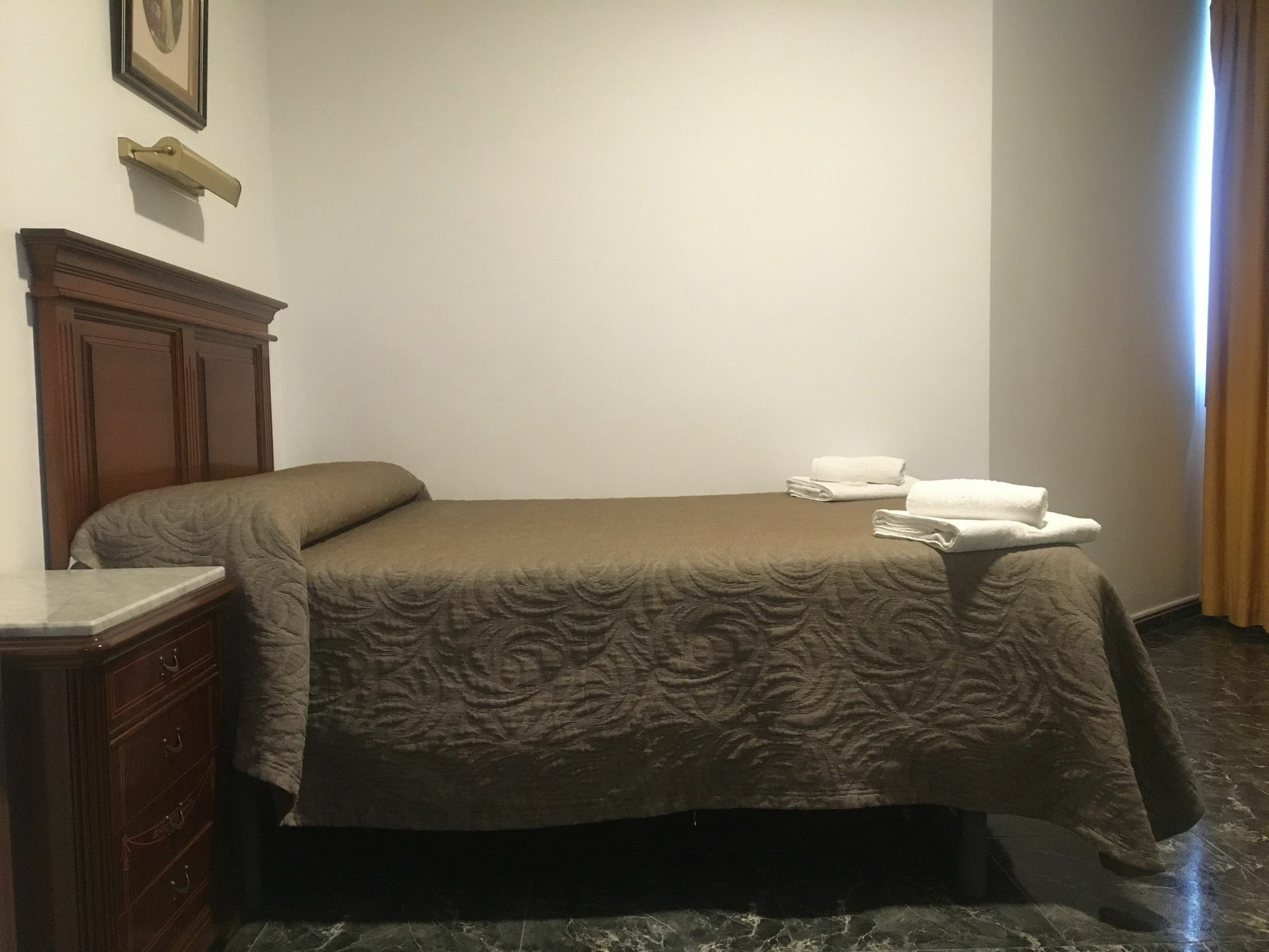 Hostal Conchita Legazpi Madrid Ngoại thất bức ảnh
